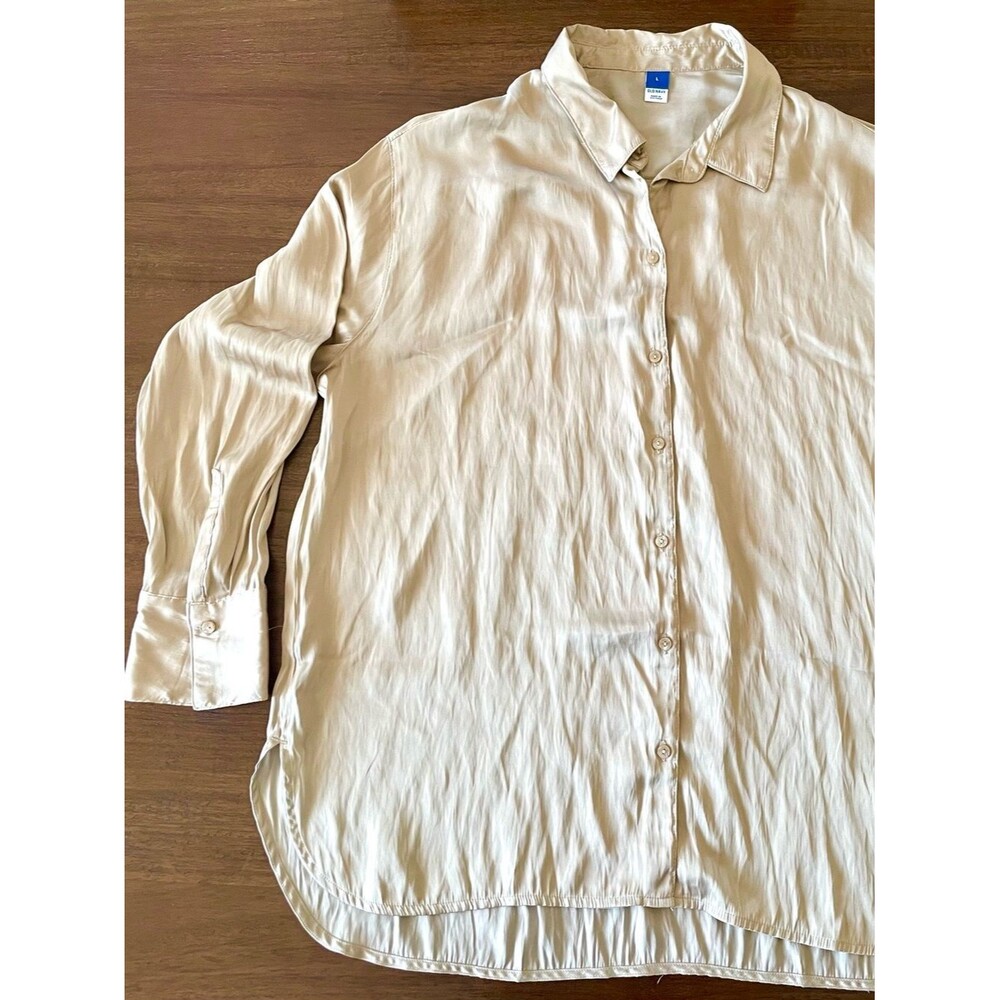 Old Navy Platinum/Beige Satiny Button-Front Shirt